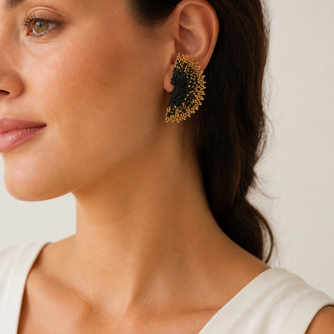 Aretes Media Luna Elegantes - Image 2
